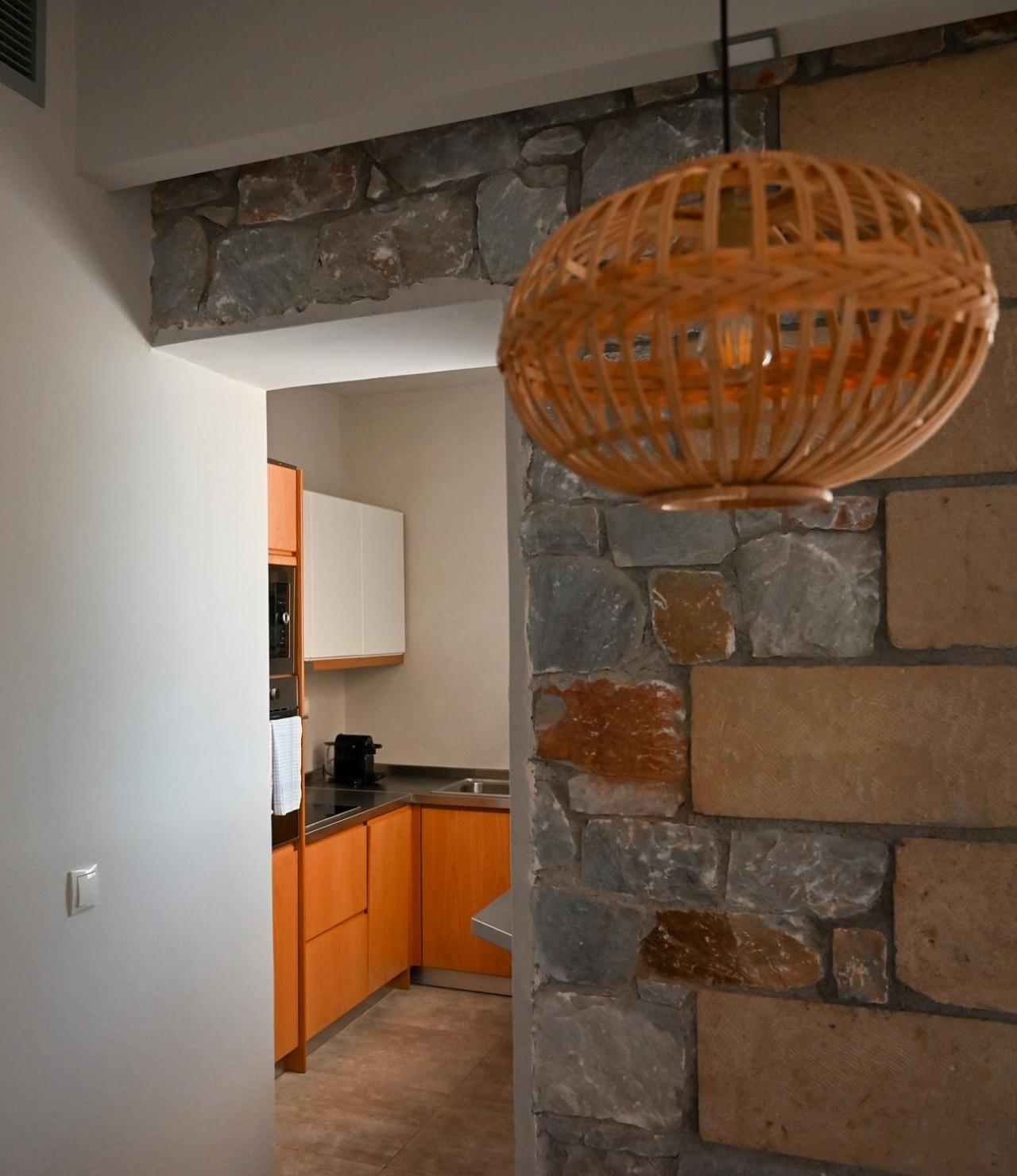 Athina'S Stone House In Kardamyliヴィラ エクステリア 写真