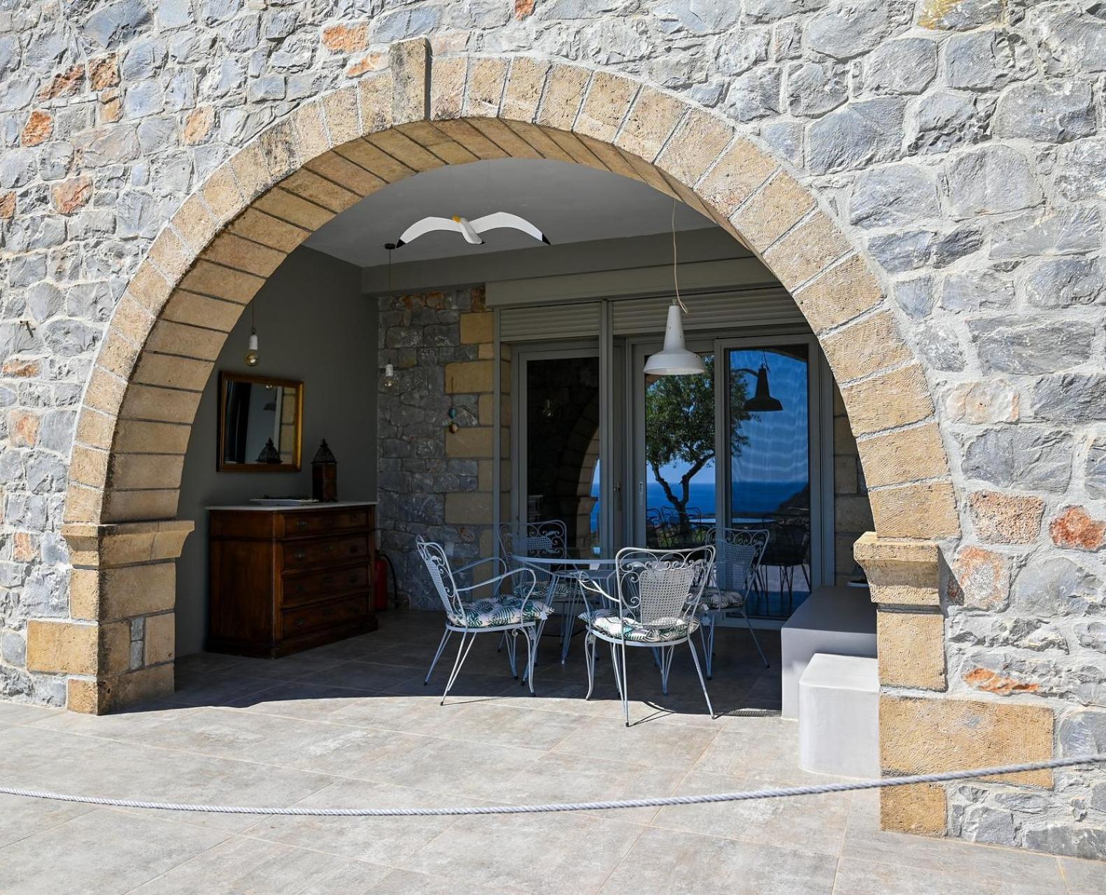 Athina'S Stone House In Kardamyliヴィラ エクステリア 写真
